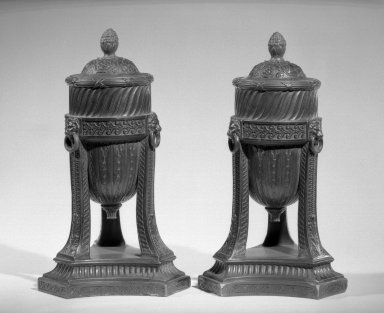  <em>Pair Cossolettes</em>, ca. 1775. Brooklyn Museum, Gift of Emily Winthrop Miles, 55.25.2a-b. Creative Commons-BY (Photo: Brooklyn Museum, 55.25.2a-b_front_acetate_bw.jpg)