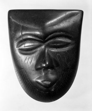 Kuba (Bushoong subgroup). <em>Cosmetic Box</em>, early 20th century. Wood, oil, 5 1/4 x 4 1/2 in. (13.3 x 11.4 cm). Brooklyn Museum, Gift of Arturo and Paul Peralta-Ramos, 56.6.32a-b. Creative Commons-BY (Photo: Brooklyn Museum, 56.6.32a-b_view1_bw.jpg)
