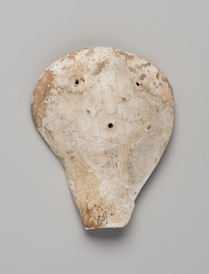 Mississippian. <em>Mask</em>, 800-1500 C.E. Conch shell, 5 7/8 x 4 3/4 in.  (15.0 x 12.0 cm). Brooklyn Museum, By exchange, 60.53.2. Creative Commons-BY (Photo: , 60.53.2_PS11.jpg)