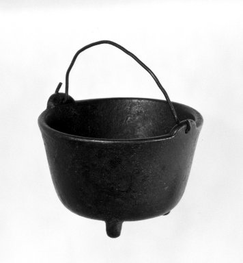 American. <em>Miniature Cooking Pot</em>, Circa 1850. Iron, 1 3/8 x 1 7/8 in. (3.5 x 4.8 cm). Brooklyn Museum, Gift of Mrs. Bergen Glover, 61.81.5. Creative Commons-BY (Photo: Brooklyn Museum, 61.81.5_bw.jpg)