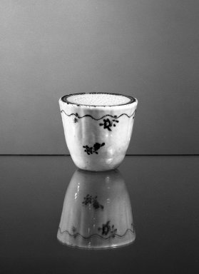  <em>Pounce Pot</em>, ca. 1780. Porcelain, 2 1/16 x 2 5/16 in. (5.2 x 5.9 cm). Brooklyn Museum, Gift of H. Randolph Lever in memory of Mary E. Lever, 62.78.13. Creative Commons-BY (Photo: Brooklyn Museum, 62.78.13_acetate_bw.jpg)