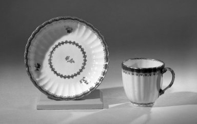  <em>Coffee Cups and Saucers, One of Set</em>, ca. 1795–1796. Porcelain, cup: 2 1/2 x 2 5/8 in. (6.4 x 6.7 cm). Brooklyn Museum, Anonymous gift, 64.241.46. Creative Commons-BY (Photo: Brooklyn Museum, 64.241.46a-b_acetate_bw.jpg)