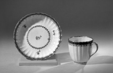  <em>Coffee Cups and Saucers, One of Set</em>, ca. 1795–1796. Porcelain, cup: 2 1/2 x 2 5/8 in. (6.4 x 6.7 cm). Brooklyn Museum, Anonymous gift, 64.241.47. Creative Commons-BY (Photo: Brooklyn Museum, 64.241.47a-b_acetate_bw.jpg)