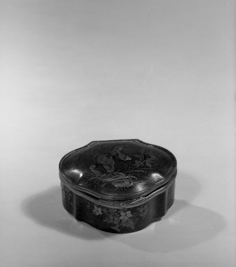 Aladin. <em>Box</em>, ca. 1905. Porcelain, 1 1/4 x 2 15/16 x 2 3/4 in. (3.2 x 7.5 x 7 cm). Brooklyn Museum, Anonymous gift, 64.241.8. Creative Commons-BY (Photo: Brooklyn Museum, 64.241.8_acetate_bw.jpg)
