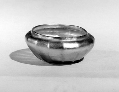 Tiffany Studios (1902-1932). <em>Bowl</em>, ca. 1910. Opalescent glass, 1 1/8 x 2 1/2 x 2 1/2 in. (2.9 x 6.4 x 6.4 cm). Brooklyn Museum, Gift of Mrs. Anthony Tamburro in memory of her father, Rene de Quelin, 64.246.2. Creative Commons-BY (Photo: Brooklyn Museum, 64.246.2_acetate_bw.jpg)