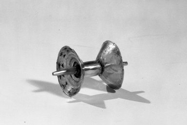  <em>Ear Spool</em>., 1 1/2 x 1 3/4 in. (3.8 x 4.4 cm). Brooklyn Museum, By exchange, 64.33.2a-b. Creative Commons-BY (Photo: Brooklyn Museum, 64.33.2a-b_view1_acetate_bw.jpg)
