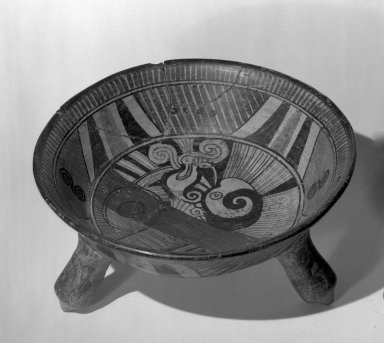 <em>Tripod bowl</em>. Ceramic Brooklyn Museum, Gift of Frances Pratt, 65.17.1. Creative Commons-BY (Photo: Brooklyn Museum, 65.17.1_acetate_bw.jpg)