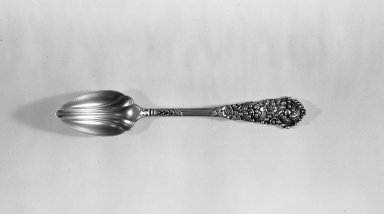 Possibly American. <em>Spoon</em>, ca. 1894. Silver, 1 1/4 x 5 3/4 in. (3.2 x 14.6 cm). Brooklyn Museum, Gift of Dorothy M. Schluter, 66.179.2. Creative Commons-BY (Photo: Brooklyn Museum, 66.179.2_acetate_bw.jpg)