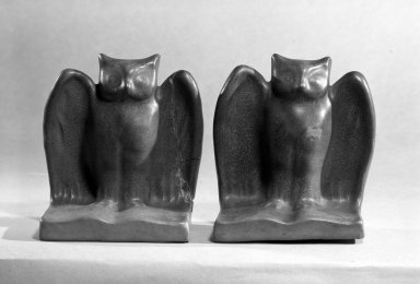 Van Briggle Pottery Company. <em>Pair of Bookends</em>, ca. 1901-1904. Earthenware, 5 x 5 x 3 1/8 in. (12.7 x 12.7 x 7.9 cm). Brooklyn Museum, H. Randolph Lever Fund, 66.30.1a-b. Creative Commons-BY (Photo: Brooklyn Museum, 66.30.1a-b_acetate_bw.jpg)
