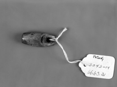 Eskimo (Arctic, unidentified). <em>Toggle - possibly depicting a seal</em>. Bone or ivory, 1 3/8 in. (3.5 cm). Brooklyn Museum, By exchange, 66.63.31. Creative Commons-BY (Photo: Brooklyn Museum, 66.63.31_bw.jpg)