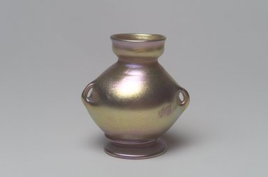 Tiffany Studios (1902-1932). <em>Vase</em>, ca. 1906-1912. Opalescent glass, 2 3/8 x 2 x 2 in. (6 x 5.1 x 5.1 cm). Brooklyn Museum, Bequest of Laura L. Barnes, 67.120.101. Creative Commons-BY (Photo: Brooklyn Museum, 67.120.101.jpg)