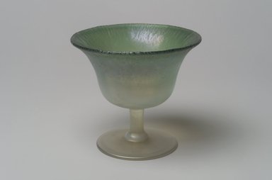 Tiffany Studios (1902–1932). <em>Fruit Cup</em>, ca. 1896–1919. Opalescent glass, 3 3/4 x 4 1/8 x 4 1/8 in. (9.5 x 10.5 x 10.5 cm). Brooklyn Museum, Bequest of Laura L. Barnes, 67.120.113. Creative Commons-BY (Photo: Brooklyn Museum, 67.120.113.jpg)