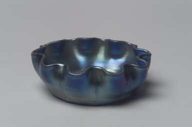 Tiffany Studios (1902–1932). <em>Salt Cellar</em>, ca. 1896–1919. Opalescent glass, 1 x 2 7/8 x 2 7/8 in. (2.5 x 7.3 x 7.3 cm). Brooklyn Museum, Bequest of Laura L. Barnes, 67.120.73. Creative Commons-BY (Photo: Brooklyn Museum, 67.120.73.jpg)