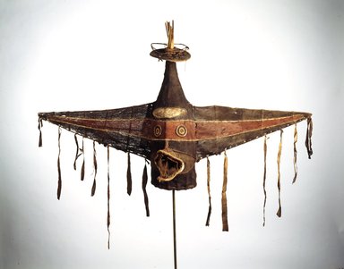 Elema. <em>Mask (Eharo)</em>, 19th or early 20th century. Bark cloth, cane, wood, pigment, 30 3/4 x 50 1/4 in. (78.1 x 127.6 cm). Brooklyn Museum, Anonymous gift, 68.187. Creative Commons-BY (Photo: Brooklyn Museum, 68.187_view2_SL4.jpg)