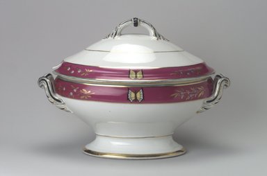 Union Porcelain Works (1863–ca. 1922). <em>Soup Tureen with Cover</em>, ca. 1879. Porcelain, 9 9/16 x 13 5/8 x 8 1/8 in. (24.3 x 34.6 x 20.6 cm). Brooklyn Museum, Gift of Franklin Chace, 68.87.25a-b. Creative Commons-BY (Photo: Brooklyn Museum, 68.87.25a-b.jpg)