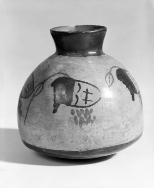 Nasca. <em>Jar</em>. Ceramic, pigment, Height: 4 1/8 in. (10.5 cm). Brooklyn Museum, Gift of Ernest Erickson, 70.177.15. Creative Commons-BY (Photo: Brooklyn Museum, 70.177.15_bw.jpg)