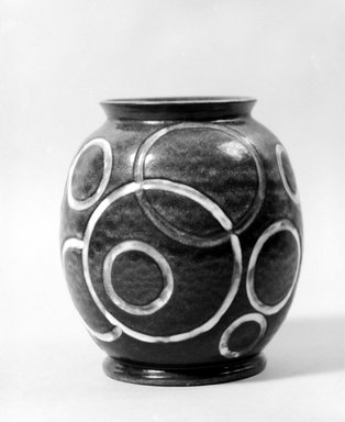 Cowan Pottery. <em>Vase</em>, ca. 1930. Earthenware, 7 7/8 x 7 1/8 x 7 1/8 in. (20 x 18.1 x 18.1 cm). Brooklyn Museum, H. Randolph Lever Fund, 72.40.25. Creative Commons-BY (Photo: Brooklyn Museum, 72.40.25_bw.jpg)