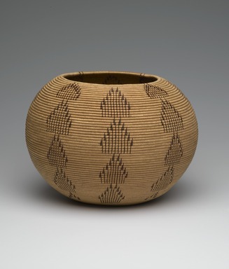 Louisa Keyser (Dat So La Lee) (Washoe, 1850-1925). <em>Degikup Basket</em>, 1900. Willow, bracken fern root, red-bud, 8 x 10 1/2 x 10 1/2 in. (20.3 x 26.7 x 26.7 cm). Brooklyn Museum, By exchange, 72.5.2. Creative Commons-BY (Photo: Brooklyn Museum, 72.5.2_PS2.jpg)