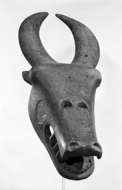 Ligbi. <em>Mask for Gbain Society</em>, late 19th or early 20th century. Wood, 26 1/2 x 12 1/4 in. (67.3 x 31.1 cm). Brooklyn Museum, Gift of Mr. and Mrs. John A. Friede, 74.121.2. Creative Commons-BY (Photo: Brooklyn Museum, 74.121.2_bw.jpg)