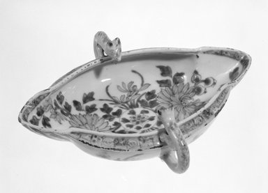  <em>Sauceboat</em>, ca. 1700-1725. Porcelain, 2 3/8 x 8 3/8 x 7 in. (6 x 21.3 x 17.8 cm). Brooklyn Museum, Purchased with funds given by an anonymous donor, 75.111.1. Creative Commons-BY (Photo: Brooklyn Museum, 75.111.1_bw.jpg)