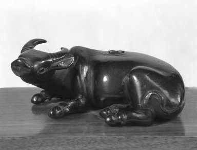  <em>Water Dropper in Form of Ox</em>, 16th century. Bronze, 2 x 4 3/4 in. (5.1 x 12.1 cm). Brooklyn Museum, Designated Purchase Fund, 75.128.2. Creative Commons-BY (Photo: Brooklyn Museum, 75.128.2_bw.jpg)