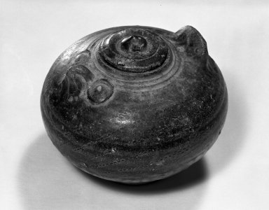  <em>Owl Shaped Jar</em>, 11th-12th century. Stoneware, 3 3/4 x 4 1/4 in. (9.5 x 10.8 cm). Brooklyn Museum, Designated Purchase Fund, 75.62.2. Creative Commons-BY (Photo: Brooklyn Museum, 75.62.2_bw.jpg)