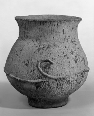  <em>Vessel</em>, 4th millennium B.C.E. Ban Chieng ware, 5 5/16 in. (13.5 cm). Brooklyn Museum, Designated Purchase Fund, 75.65.8. Creative Commons-BY (Photo: Brooklyn Museum, 75.65.8_bw..jpg)