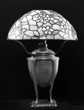 Tiffany Studios (1902–1932). <em>Lamp</em>, ca. 1905. Bronze, stained glass, Overall height, with shade: 21 5/8 in. (54.9 cm). Brooklyn Museum, Gift of Mr. and Mrs. Hollis K. Thayer, 76.142. Creative Commons-BY (Photo: Brooklyn Museum, 76.142_bw.jpg)