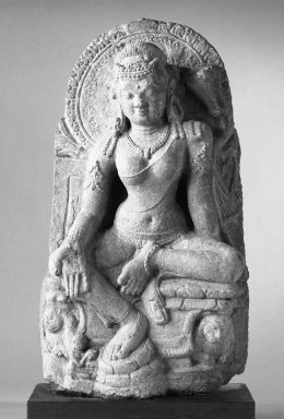  <em>Stele Representing Tara</em>, ca. 9th century. Schist, H: 22 1/2 in. (57.2 cm). Brooklyn Museum, Gift of Martha M. Green, 76.179.5. Creative Commons-BY (Photo: Brooklyn Museum, 76.179.5_bw.jpg)