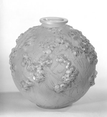 Rene J. Lalique (1860–1945). <em>Vase</em>, ca. 1925–1927. Glass, 7 1/8 x 2 3/4 in. (18.1 x 7 cm). Brooklyn Museum, Gift of Mrs. Bernard Schiro, 77.190.4. Creative Commons-BY (Photo: Brooklyn Museum, 77.190.4_bw.jpg)