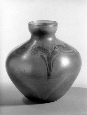 Tiffany Studios (1902–1932). <em>Vase</em>, ca. 1897–1913. Opalescent glass, 7 1/4 x 7 3/8 x 7 3/8 in. (18.4 x 18.7 x 18.7 cm). Brooklyn Museum, H. Randolph Lever Fund, 77.48.5. Creative Commons-BY (Photo: Brooklyn Museum, 77.48.5_bw.jpg)