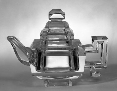  <em>Tea Pot with Lid</em>, 18th-19th century. Rock crystal, 4 1/8 x 5 1/4 in. (10.5 x 13.3 cm). Brooklyn Museum, Gift of Stanley Herzman, 78.85.29. Creative Commons-BY (Photo: Brooklyn Museum, 78.85.29_bw.jpg)
