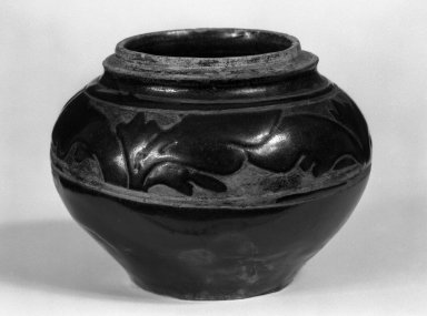  <em>Jar</em>, ca. 12th century. Cizhou ware, 3 x 3 3/4 in. (7.6 x 9.5 cm). Brooklyn Museum, Gift of Dr. Martin E. Frankel, 79.257.2. Creative Commons-BY (Photo: Brooklyn Museum, 79.257.2_bw.jpg)
