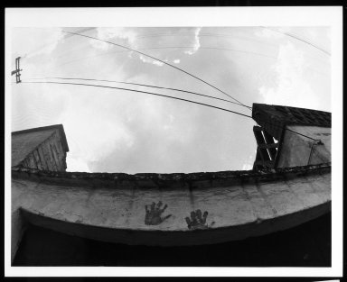 Manuel Álvarez Bravo (Mexican, 1902-2002). <em>Manos en el 210 de Fernandez Leal</em>, 1976. Gelatin silver photograph, image: 7 x 9 3/8 in. (17.8 x 23.8 cm). Brooklyn Museum, Gift of William Berley, 79.294.12. © artist or artist's estate (Photo: Brooklyn Museum, 79.294.12_bw.jpg)