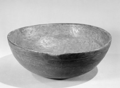 American. <em>Bowl</em>, 18th century. Burled wood, 4 5/8 x 12 3/4 in. (11.7 x 32.4 cm). Brooklyn Museum, Gift of Allison C. Paulsen in memory of Arthur W. Clement, 80.248.5. Creative Commons-BY (Photo: Brooklyn Museum, 80.248.5_bw.jpg)
