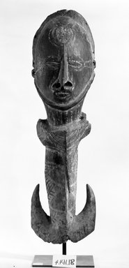 Abelam. <em>Tambaran Hook Figure</em>. Wood, 31 in. (78.7 cm). Brooklyn Museum, Gift of Mrs. Melville W. Hall, 81.164.4. Creative Commons-BY (Photo: Brooklyn Museum, 81.164.4_bw.jpg)