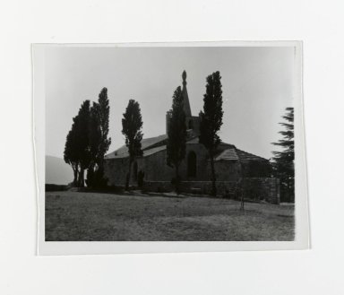 Consuelo Kanaga (American, 1894-1978). <em>[Untitled]</em>, 1967. Gelatin silver photograph, 4 1/8 x 5 3/8 in. (10.5 x 13.7 cm). Brooklyn Museum, Gift of Wallace B. Putnam from the Estate of Consuelo Kanaga, 82.65.199 (Photo: Brooklyn Museum, 82.65.199_PS2.jpg)