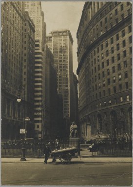 Consuelo Kanaga (American, 1894-1978). <em>[Untitled] (Bowling Green, NYC)</em>. Gelatin silver print, Other: 4 3/8 x 3 1/8 in. (11.1 x 7.9 cm). Brooklyn Museum, Gift of Wallace B. Putnam from the Estate of Consuelo Kanaga, 82.65.241 (Photo: Brooklyn Museum, 82.65.241_PS2.jpg)