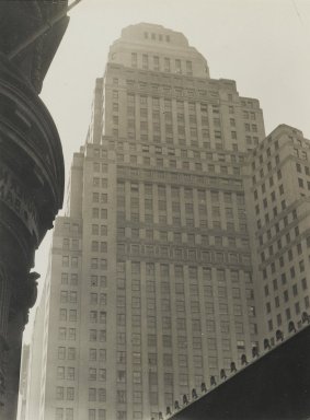 Consuelo Kanaga (American, 1894-1978). <em>[Untitled] (New York City)</em>. Gelatin silver photograph, 4 x 3 in. (10.2 x 7.6 cm). Brooklyn Museum, Gift of Wallace B. Putnam from the Estate of Consuelo Kanaga, 82.65.290 (Photo: Brooklyn Museum, 82.65.290_PS2.jpg)