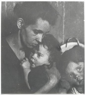 Consuelo Kanaga (American, 1894–1978). <em>[Untitled] (Woman with Children)</em>. Gelatin silver print, 7 7/8 x 7 3/8 in. (20 x 18.7 cm). Brooklyn Museum, Gift of Wallace B. Putnam from the Estate of Consuelo Kanaga, 82.65.312 (Photo: Brooklyn Museum, 82.65.312_PS2.jpg)