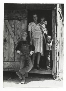 Consuelo Kanaga (American, 1894-1978). <em>[Untitled] (Mother with Children)</em>. Gelatin silver photograph, 3 7/8 x 2 3/4 in. (9.8 x 7 cm). Brooklyn Museum, Gift of Wallace B. Putnam from the Estate of Consuelo Kanaga, 82.65.321 (Photo: Brooklyn Museum, 82.65.321_PS2.jpg)
