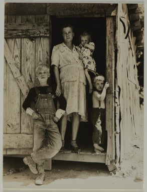 Consuelo Kanaga (American, 1894-1978). <em>Untitled</em>, 1930s. Toned gelatin silver print, frame: 20 1/16 × 15 1/16 × 1 1/2 in. (51 × 38.3 × 3.8 cm). Brooklyn Museum, Gift of Wallace B. Putnam from the Estate of Consuelo Kanaga, 82.65.451 (Photo: Brooklyn Museum, 82.65.451_PS20.jpg)