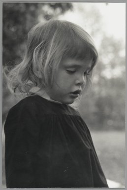 Consuelo Kanaga (American, 1894-1978). <em>[Untitled] (Kate Maxwell)</em>. Gelatin silver photograph, 9 3/4 x 6 5/8 in. (24.8 x 16.8 cm). Brooklyn Museum, Gift of Wallace B. Putnam from the Estate of Consuelo Kanaga, 82.65.48 (Photo: Brooklyn Museum, 82.65.48_PS2.jpg)