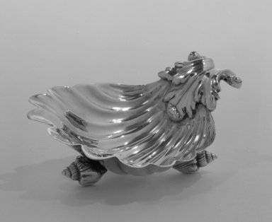 Daniel You (active 1743-1750). <em>Dish for Butter or Salt</em>, ca. 1750. Silver, 1 5/8 x 4 3/8 x 3 5/16 in. (4.1 x 11.1 x 8.4 cm). Brooklyn Museum, Purchased with funds given by an anonymous donor, 82.71. Creative Commons-BY (Photo: Brooklyn Museum, 82.71_bw.jpg)
