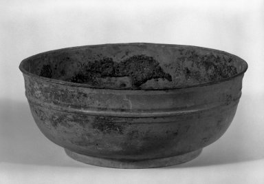  <em>Bowl</em>, 1st–2nd century C.E. Bronze, 3 1/2 x 8 5/8 in. (8.9 x 21.9 cm). Brooklyn Museum, Gift of Dr. Myron Arlen, 83.230.1. Creative Commons-BY (Photo: Brooklyn Museum, 83.230.1_bw.jpg)