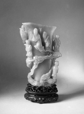  <em>Vase</em>, 16th-17th century. Jade, 6 1/2 x 4 x 2 3/4 in. (16.5 x 10.2 x 7 cm). Brooklyn Museum, Gift of Stanley J. Love, 84.195.5. Creative Commons-BY (Photo: Brooklyn Museum, 84.195.5_bw.jpg)
