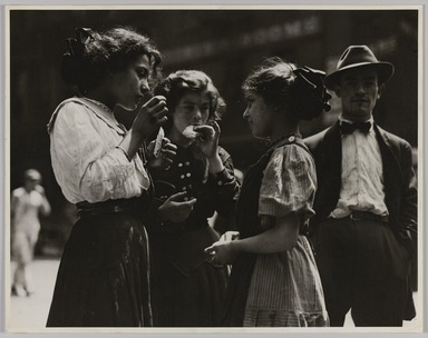 Lewis Wickes Hine (American, 1874-1940). <em>Lunchtime,  New York</em>, 1915. Gelatin silver print, image: 10 1/2 x 13 1/2 in. (26.7 x 34.3 cm). Brooklyn Museum, Gift of Walter and Naomi Rosenblum, 84.237.4 (Photo: Brooklyn Museum, 84.237.4_PS20.jpg)