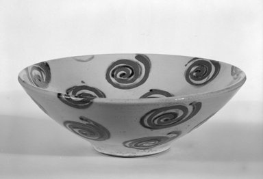 Wayne Higby (American, born 1943). <em>Bowl</em>, ca. 1980. Earthenware, 3 1/4 x 9 3/4 x 3 1/2 in. (8.3 x 24.8 x 8.9 cm). Brooklyn Museum, Gift of Robert Mehlman, 84.278. Creative Commons-BY (Photo: Brooklyn Museum, 84.278_bw.jpg)