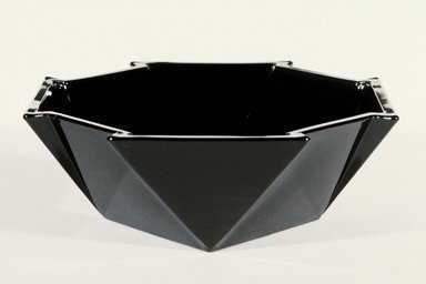 George Sakier (American, 1897-1988). <em>Bowl</em>, ca. 1930. Glass, 2 7/8 x 7 7/8 x 7 7/8 in. (7.3 x 20 x 20 cm). Brooklyn Museum, Designated Purchase Fund, 85.213.1. Creative Commons-BY (Photo: Brooklyn Museum, 85.213.1_reference_SL3.jpg)