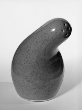 Red Wing Pottery (active 1936-1967). <em>Salt Shaker</em>, ca. 1945 (design); ca. 1946 (produced). Earthenware, 3 x 1 1/2 in.  (7.6 x 3.8 cm). Brooklyn Museum, Gift of the artist, 85.75.9. Creative Commons-BY (Photo: Brooklyn Museum, 85.75.9_bw.jpg)